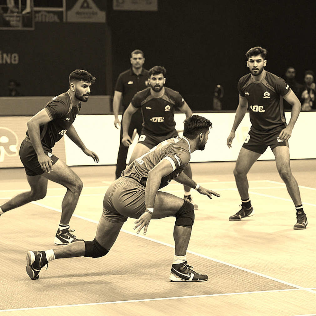 পাওয়ান সেহরাওয়াত শুরুর সাতের বাইরে: ভারত-ইরান ফাইনালের রেইডিং সমীকরণ আর একটি অসম্পূর্ণ তথ্যসূত্র