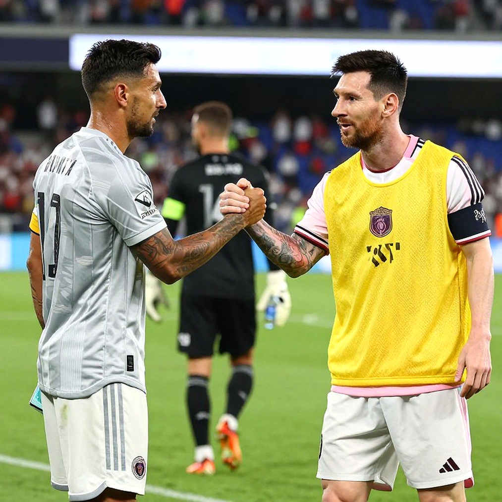 গাকপোর ৮০ মিলিয়ন পাউন্ড আর লিভারপুলের উল্টো সিদ্ধান্ত: যে স্পেসটা ছেড়ে দেওয়া যায় না
