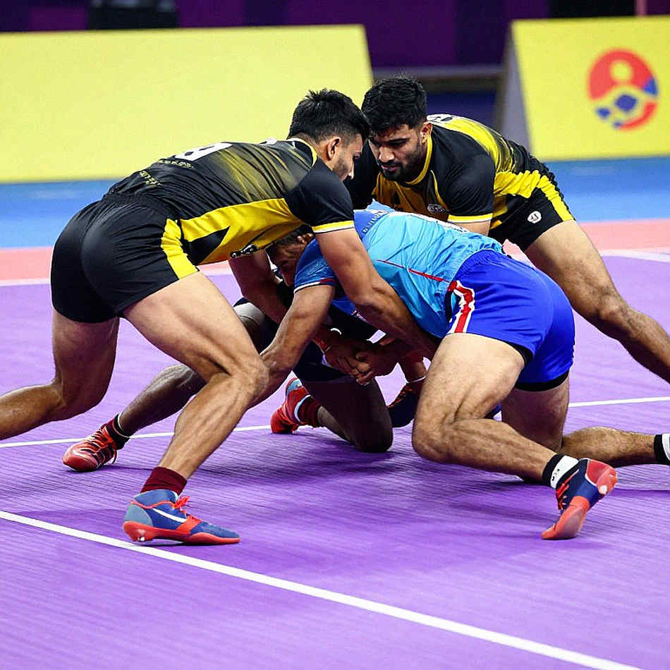পাওয়ান সেহরাওয়াত বাদ: আহমেদাবাদের ১৭ জনে যে প্রশ্নটা কেউ করছে না